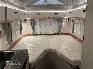 Eriba Touring 542 Tango Red