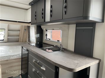 Hobby De Luxe 440 SF