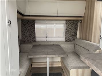 Hobby De Luxe 440 SF
