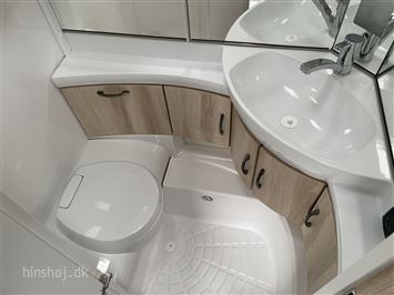 Hobby De Luxe 490 KMF