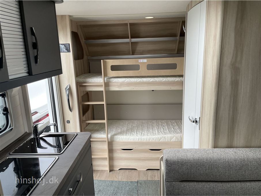 Hobby De Luxe 490 KMF