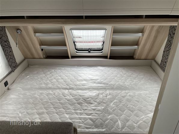 Hobby De Luxe 490 KMF
