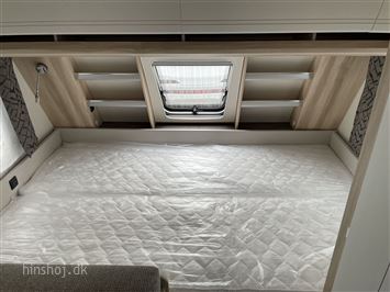 Hobby De Luxe 490 KMF