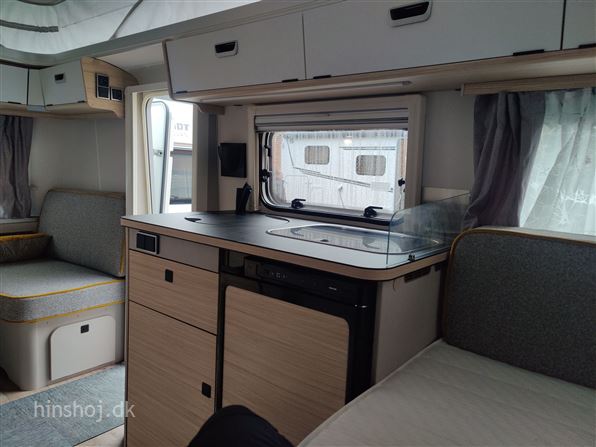 Eriba Touring 530 Nugget Gold