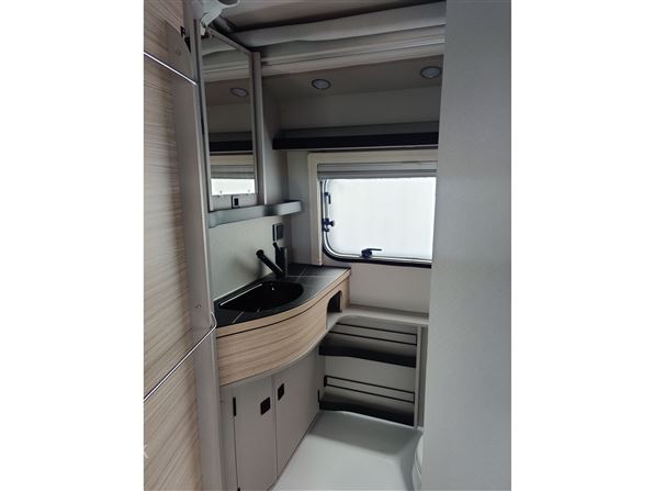 Eriba Touring 542 Harbour Blue