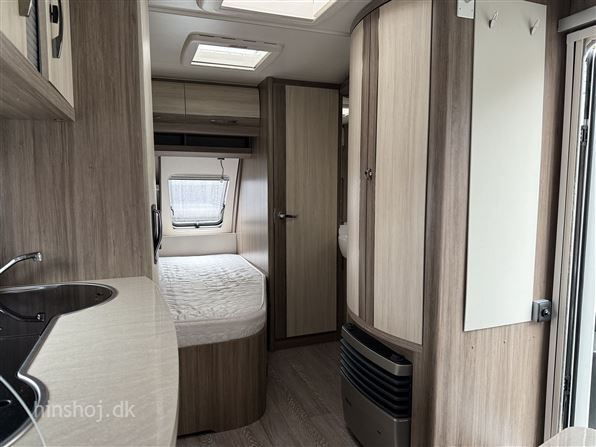 Hobby De Luxe 460 UFe