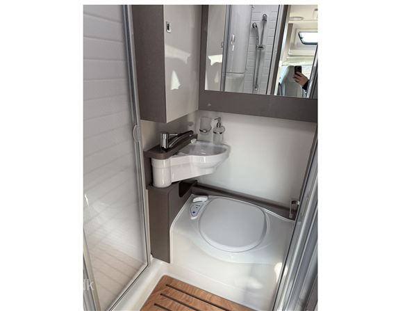 Etrusco T 5900 FB Aut