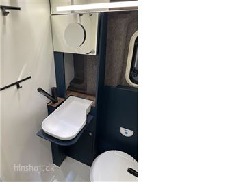 Eriba Car 600 Deep Ocean Blue Aut