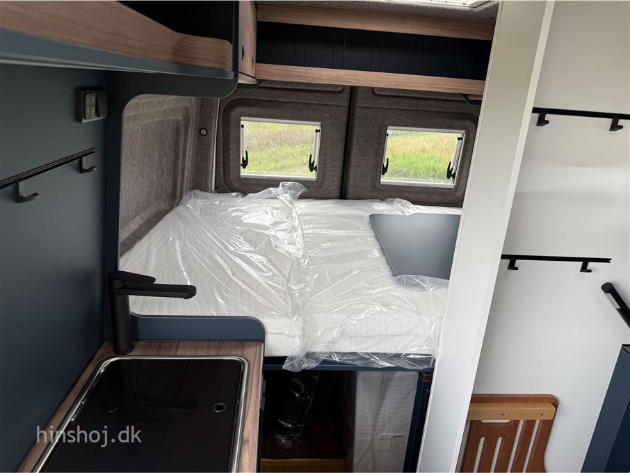 Eriba Car 600 Deep Ocean Blue Aut
