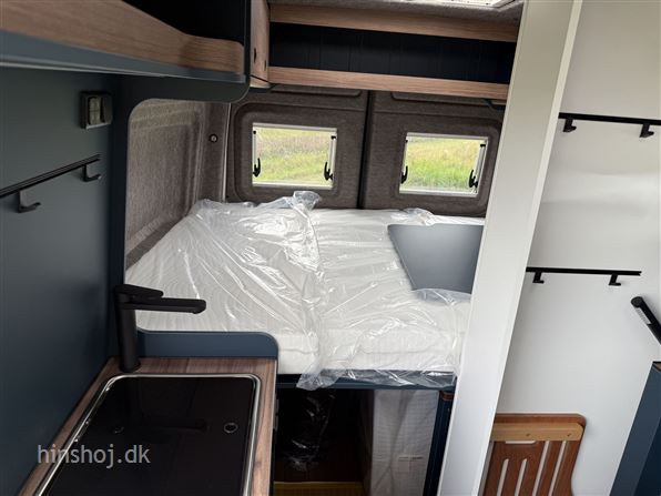 Eriba Car 600 Deep Ocean Blue Aut