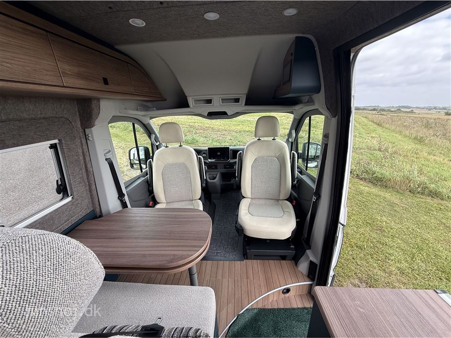 Eriba Car 600 Deep Ocean Blue Aut