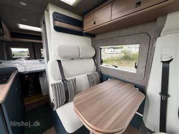 Eriba Car 600 Deep Ocean Blue Aut