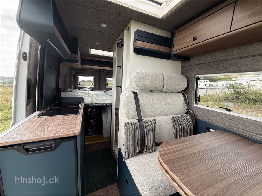 Eriba Car 600 Deep Ocean Blue Aut