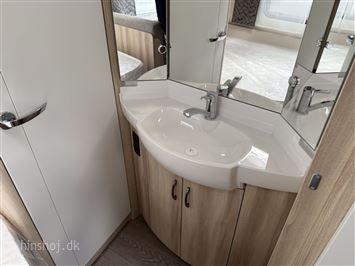Hobby De Luxe 400 SFE