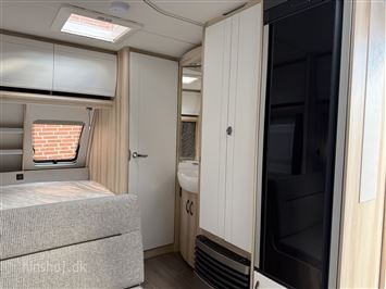 Hobby De Luxe 400 SFE