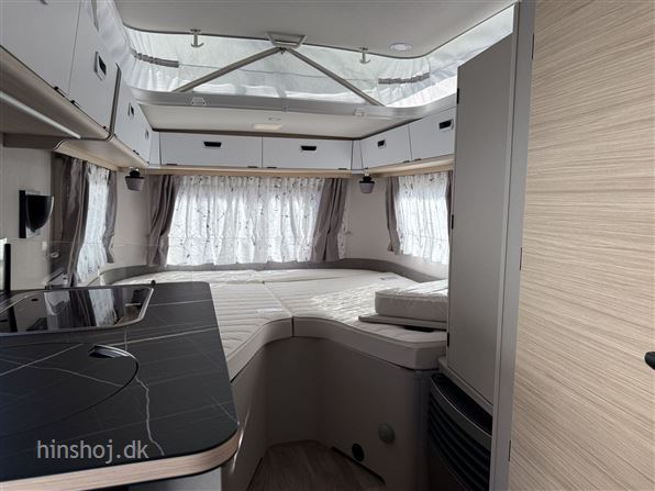 Eriba Touring 542 Urban