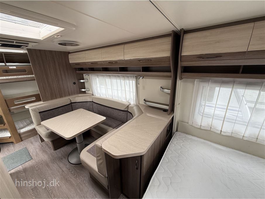 Hobby De Luxe 560 KMFe