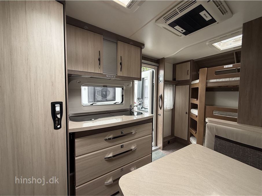 Hobby De Luxe 560 KMFe