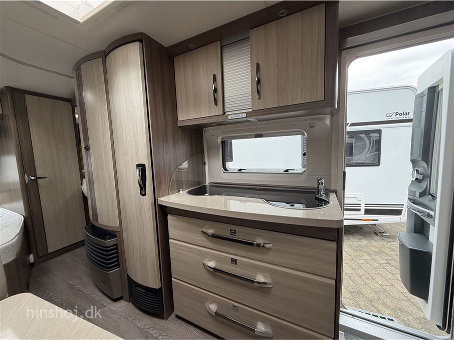 Hobby De Luxe 560 KMFe
