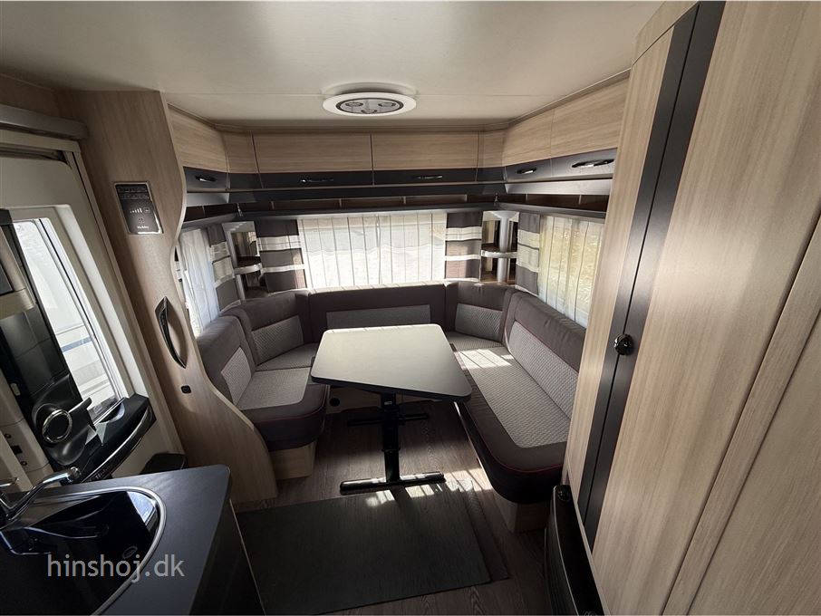 Hobby De Luxe Edition 495 UL