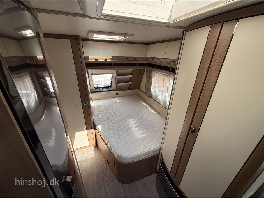 Hobby De Luxe 460 UFe