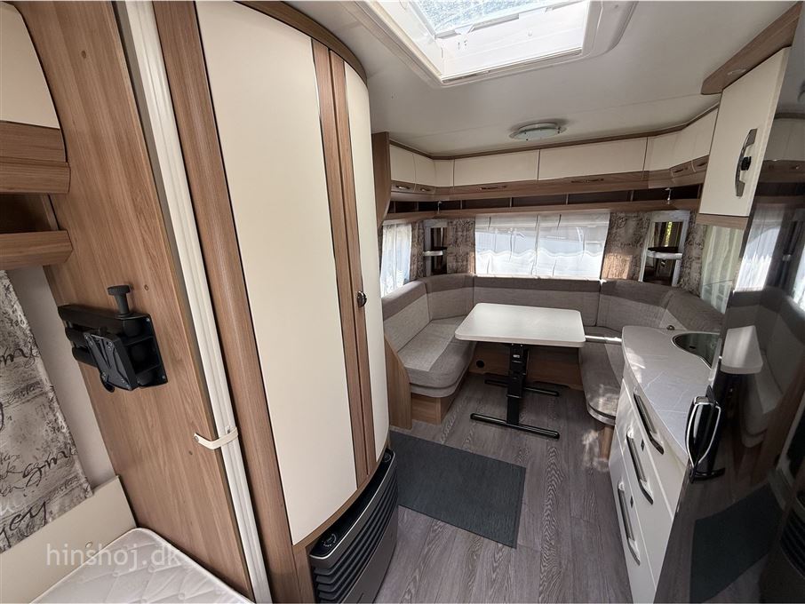 Hobby De Luxe 460 UFe