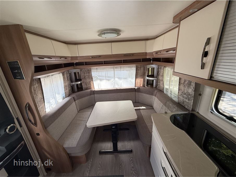 Hobby De Luxe 460 UFe