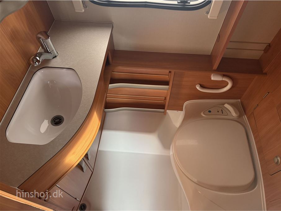 Eriba Touring Familia 320 GT