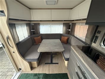 Hobby De Luxe 460 UFe DK Line