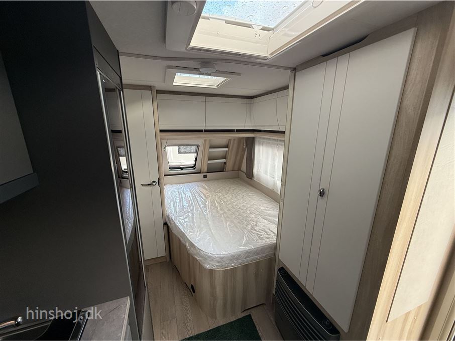 Hobby De Luxe 460 UFe DK Line