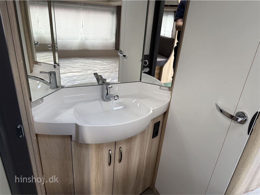 Hobby De Luxe 460 UFe DK Line