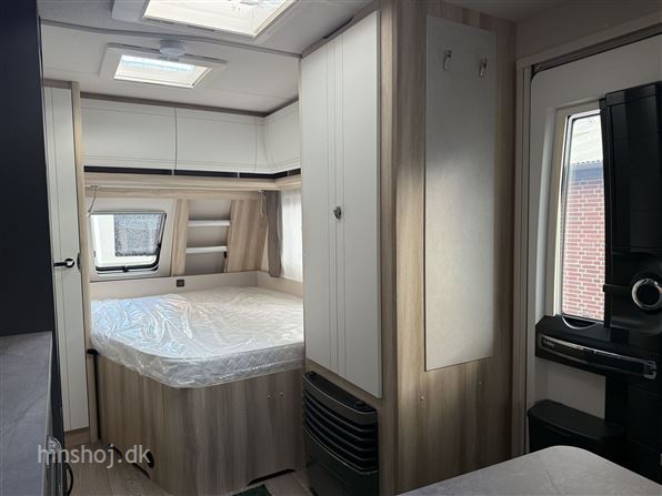 Hobby De Luxe 460 UFe DK Line