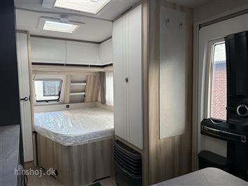 Hobby De Luxe 460 UFe DK Line