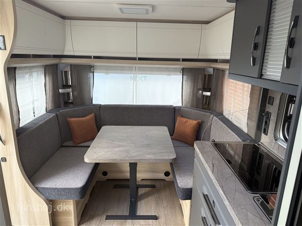 Hobby De Luxe 460 UFe DK Line