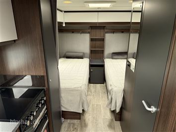 Polar  Blackline  590 S