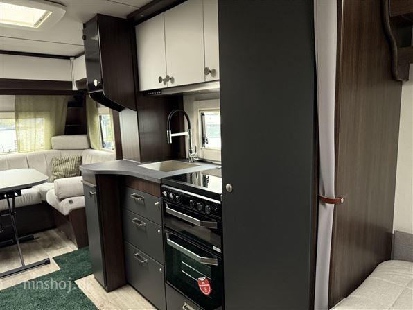 Polar  Blackline  590 S
