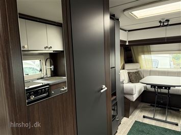 Polar  Blackline  590 S