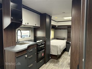 Polar  Blackline  590 S