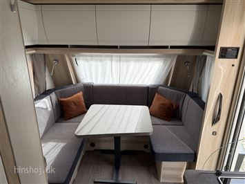 Hobby De Luxe 460 LU