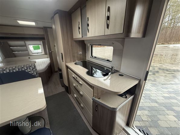 Hobby De Luxe 650 KMFe