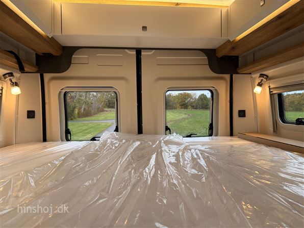 Hobby Prestige VAN 640 ET First Edition