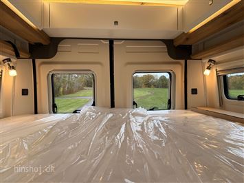 Hobby Prestige VAN 640 ET First Edition