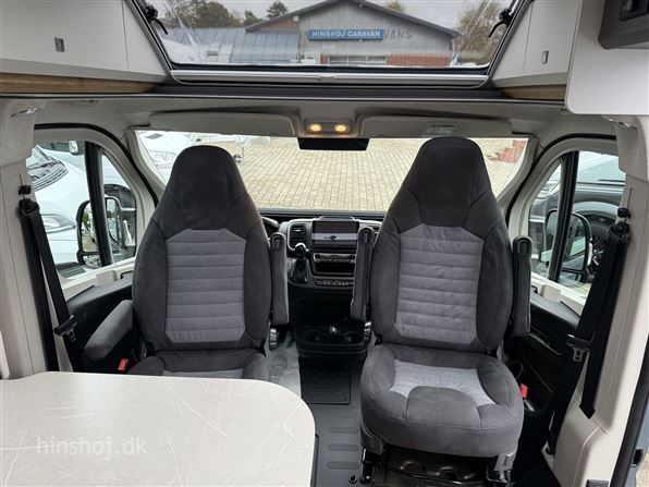 Hobby Prestige VAN 640 ET First Edition