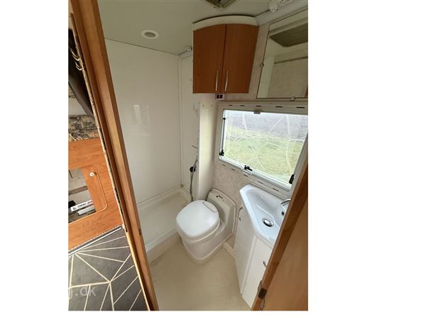 Bavaria A68ED Alkove