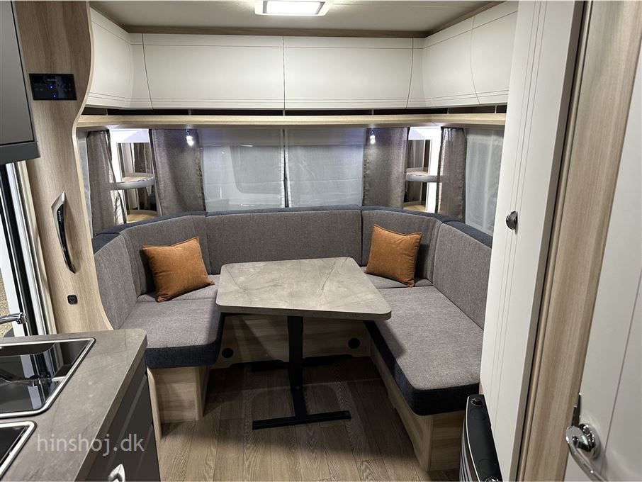 Hobby De Luxe 495 UL