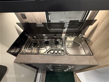 Hobby De Luxe 460 SL DK line