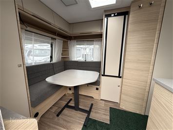 Fendt Bianco Activ 465 SGE