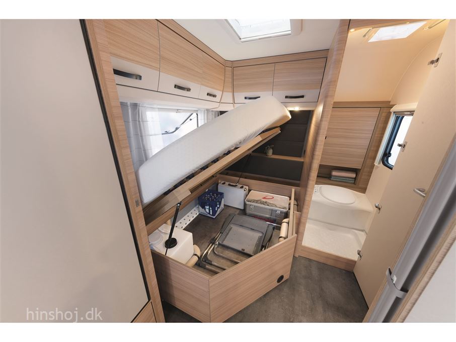 Dethleffs Camper 470 FR Summer Edition