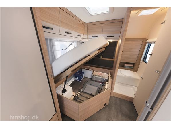 Dethleffs Camper 470 FR Summer Edition