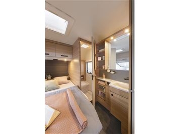 Dethleffs Camper 470 FR Summer Edition